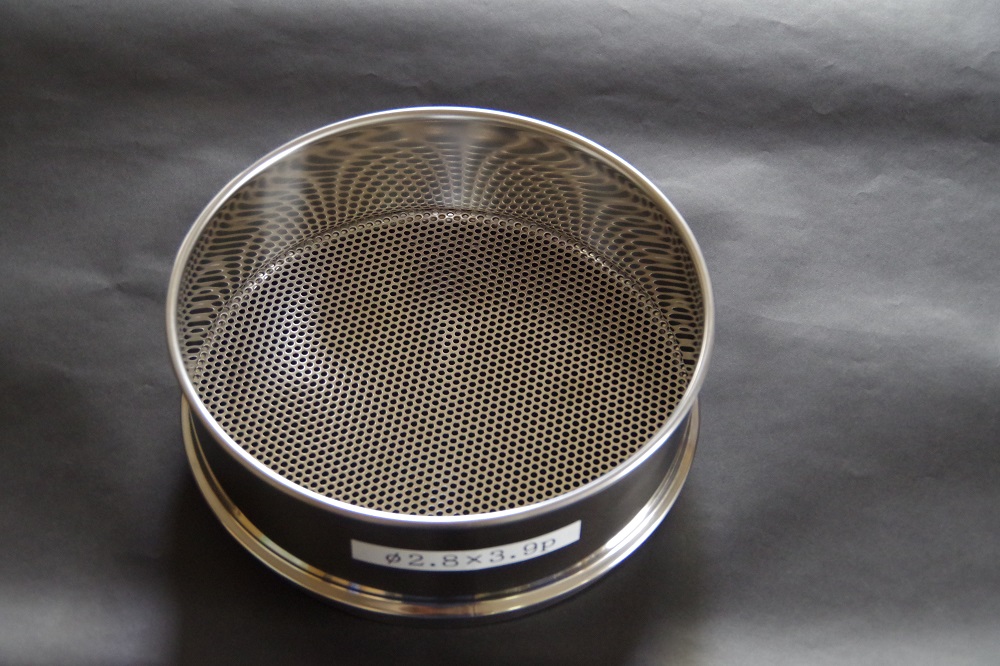 パンチングメタル_試験篩