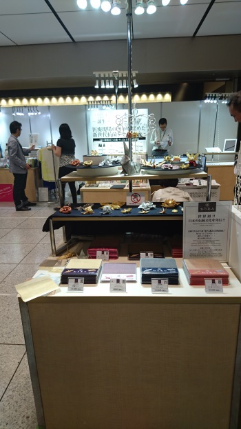 東京駅催事場_1